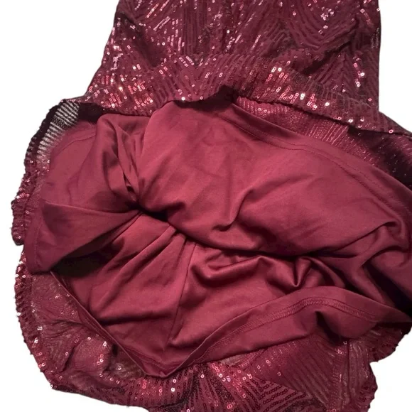 NWOT Miss Ord Burgundy Sequin Halter with Beads Floor Length Dress Size Medium - Picture 9 of 12